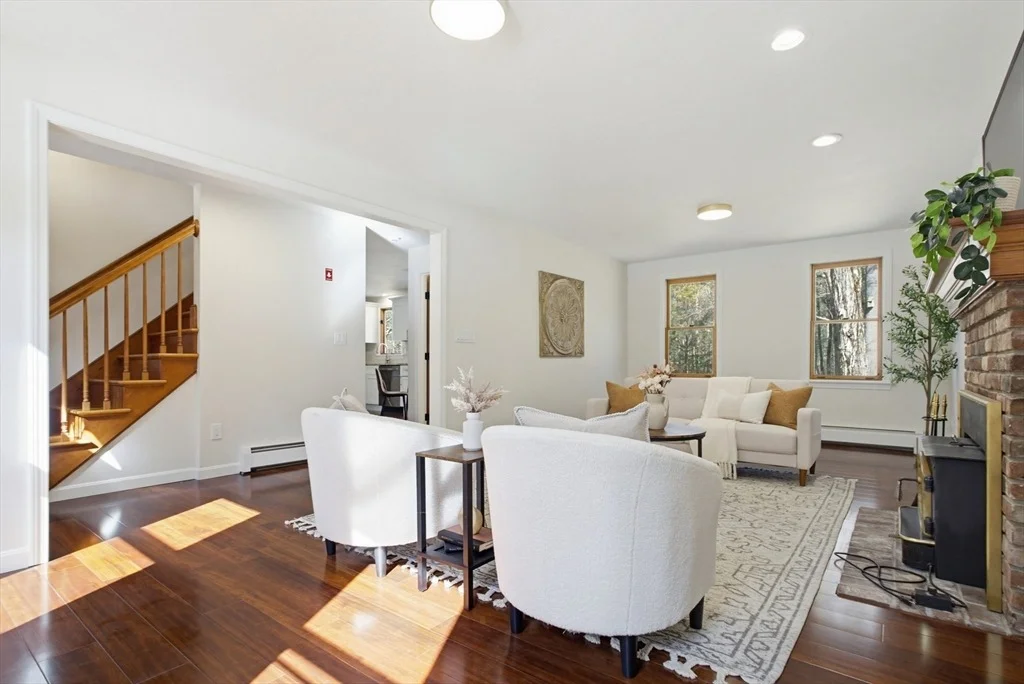Photo of 3 Charnock Cir