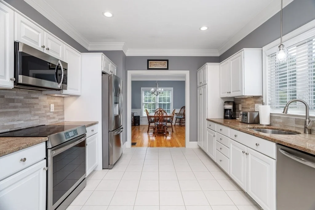Photo of 150 Nicholas Dr