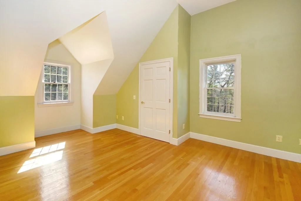 Photo of 21 Kettle Hole Road