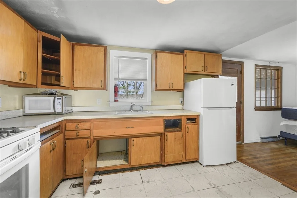Photo of 22 Longfellow Dr