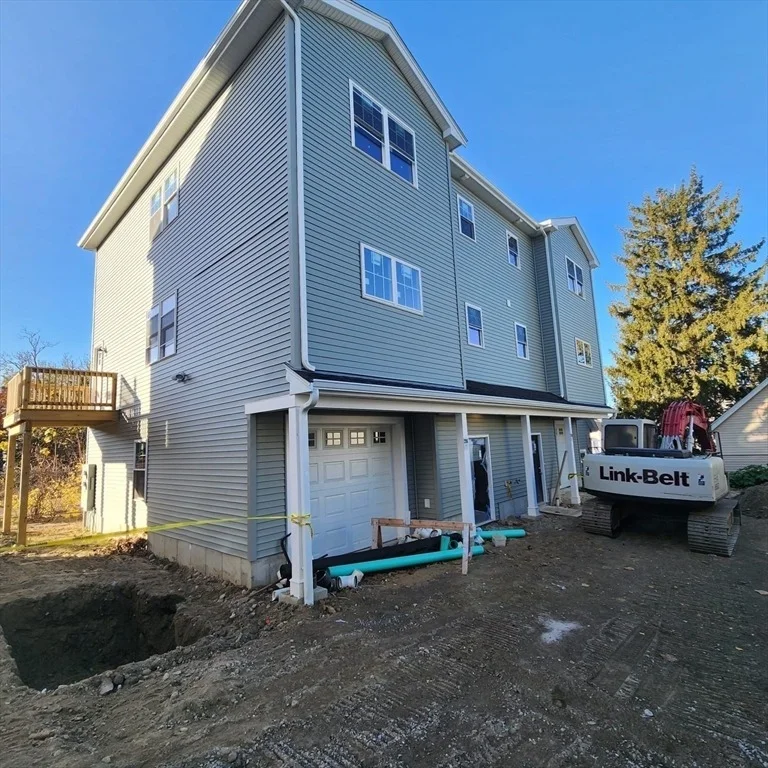 Photo of Unit 4A at 206 Durfee St.