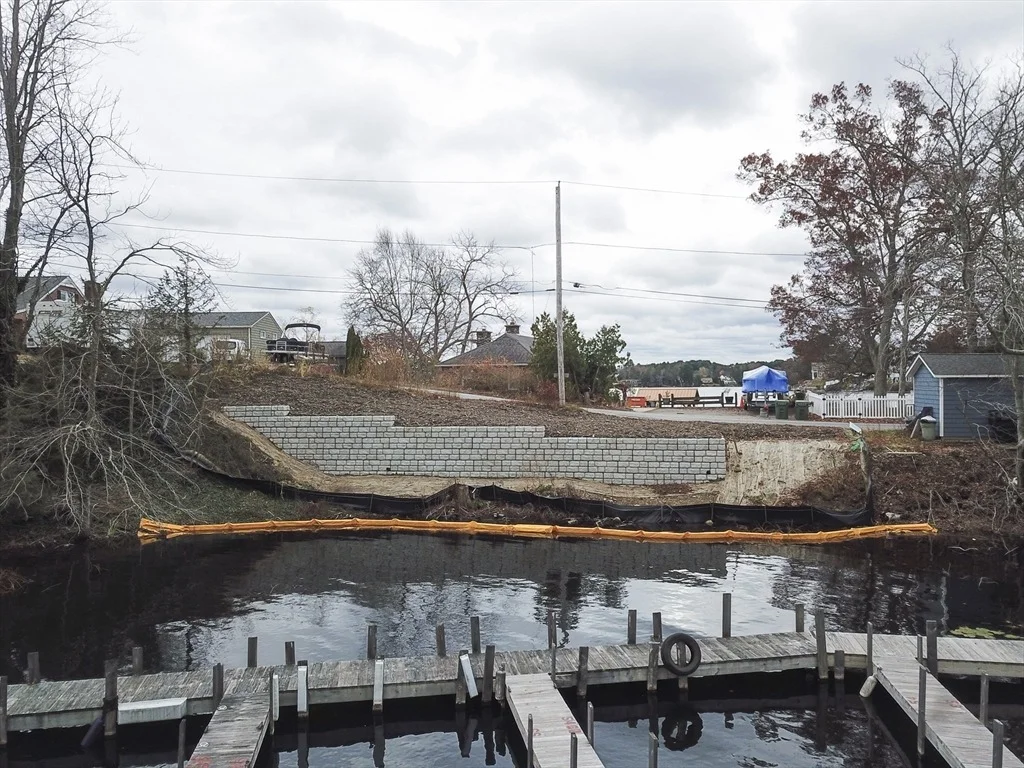 Photo of 13 S Point Rd