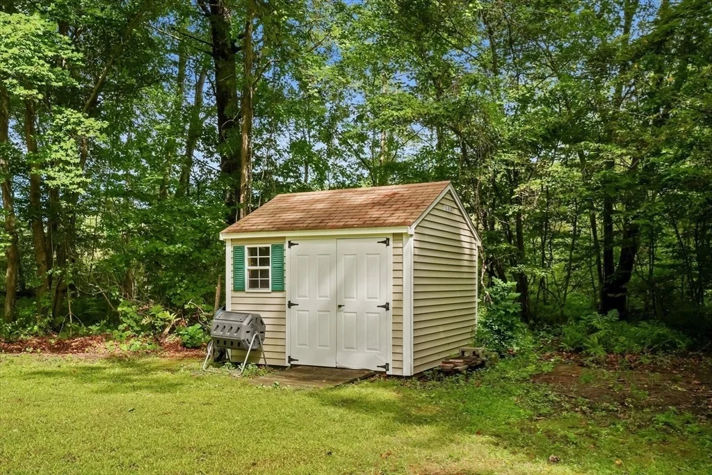 Photo of 50 Middle Rd
