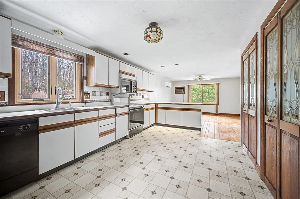 Photo of 215 North St