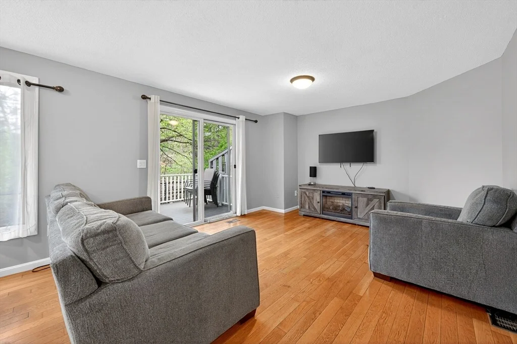 Photo of Unit E at 3 Strathmore Shire Dr.
