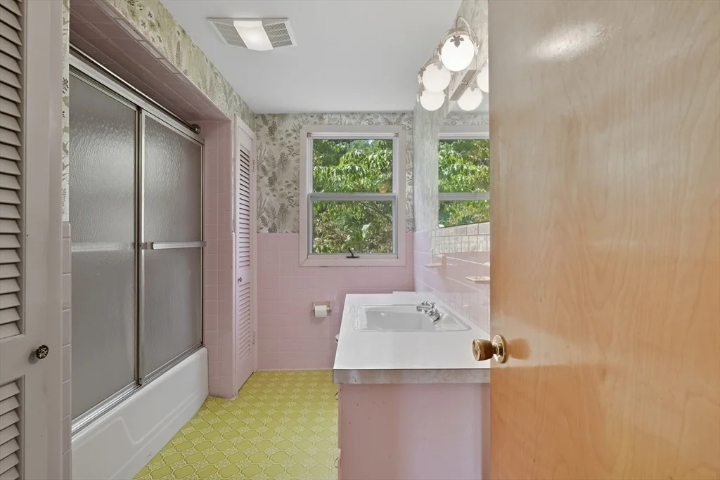Photo of 4345 High St