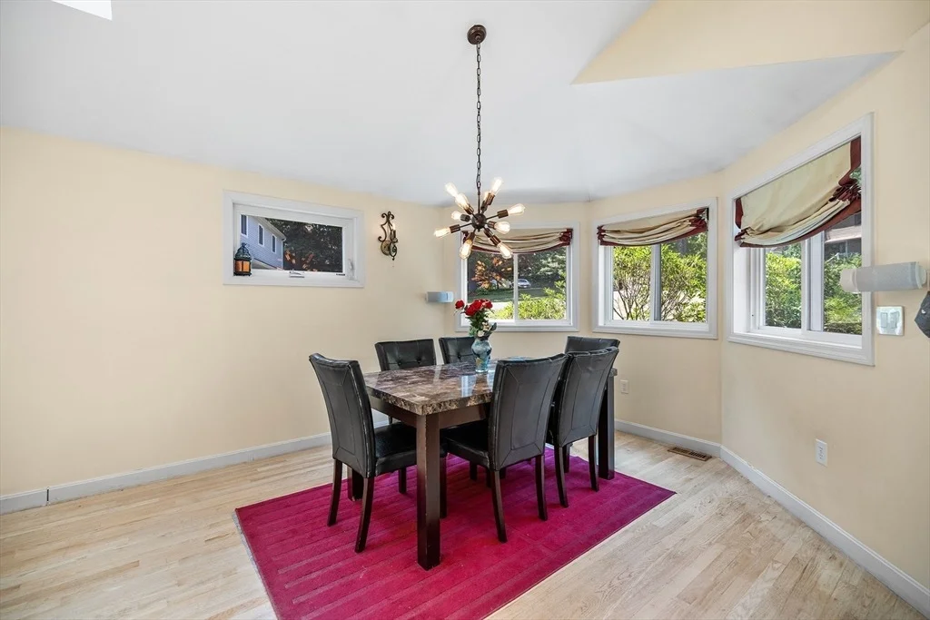 Photo of 7 Sherborne Cir