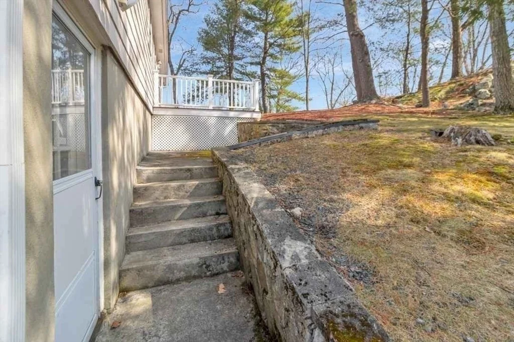 Photo of 22 Susan Dr