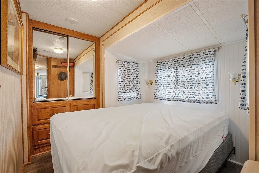 Photo of 895 Flat Hill Rd