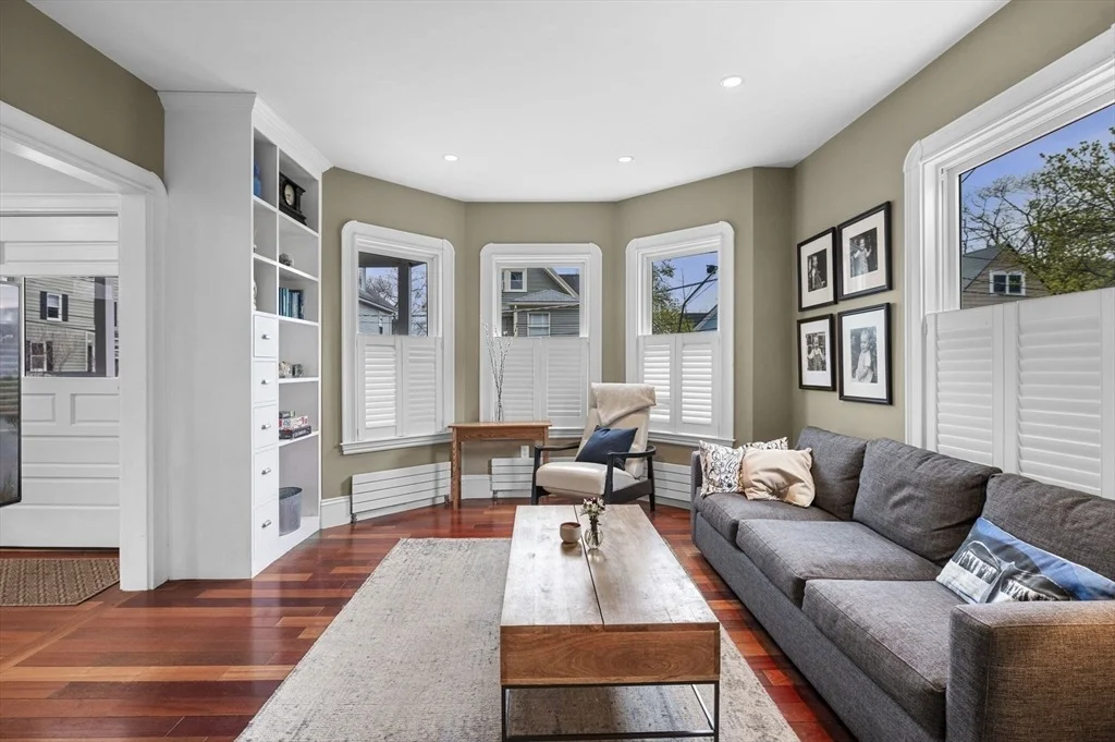 Photo of 11 Hardy Rd