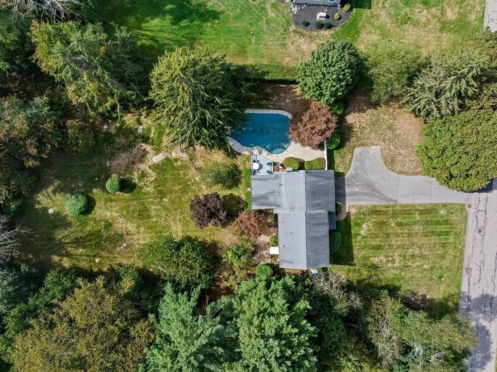 Photo of 28 Riverside Drive