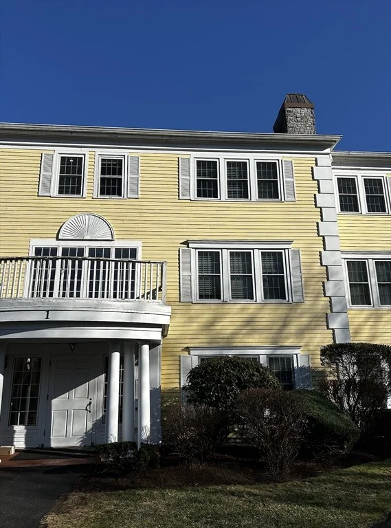 Photo of Unit 1107 at 1 Riverview Blvd
