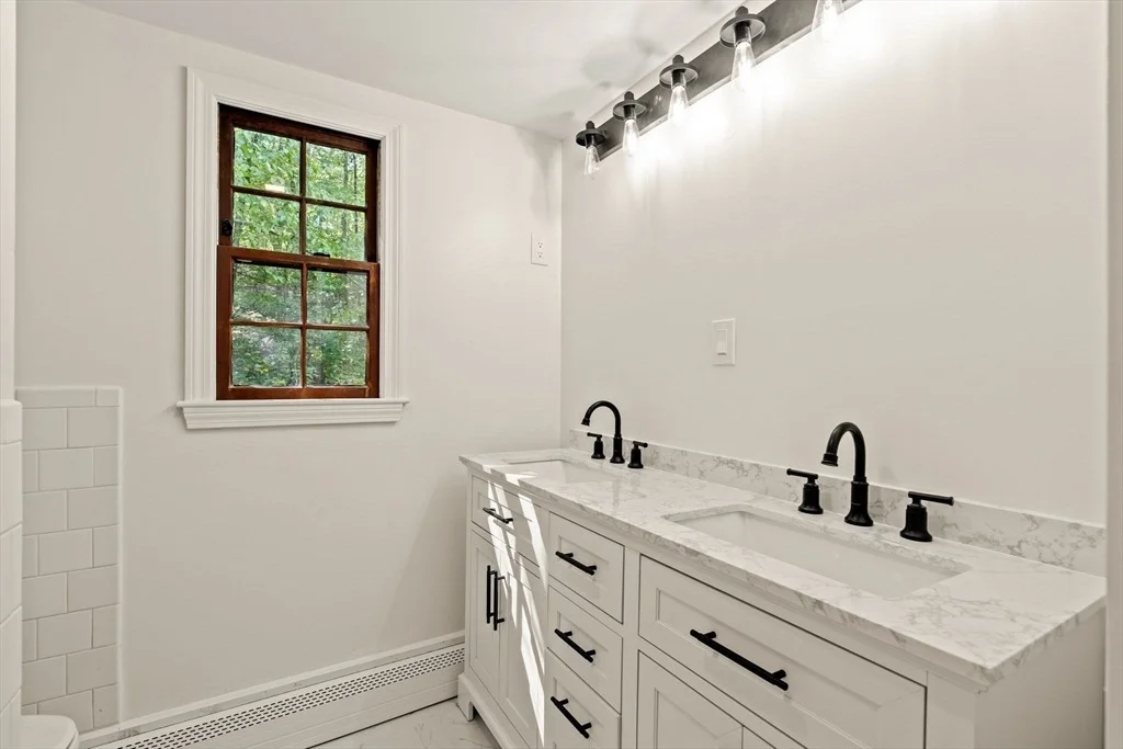 Photo of 123 Dutton Rd