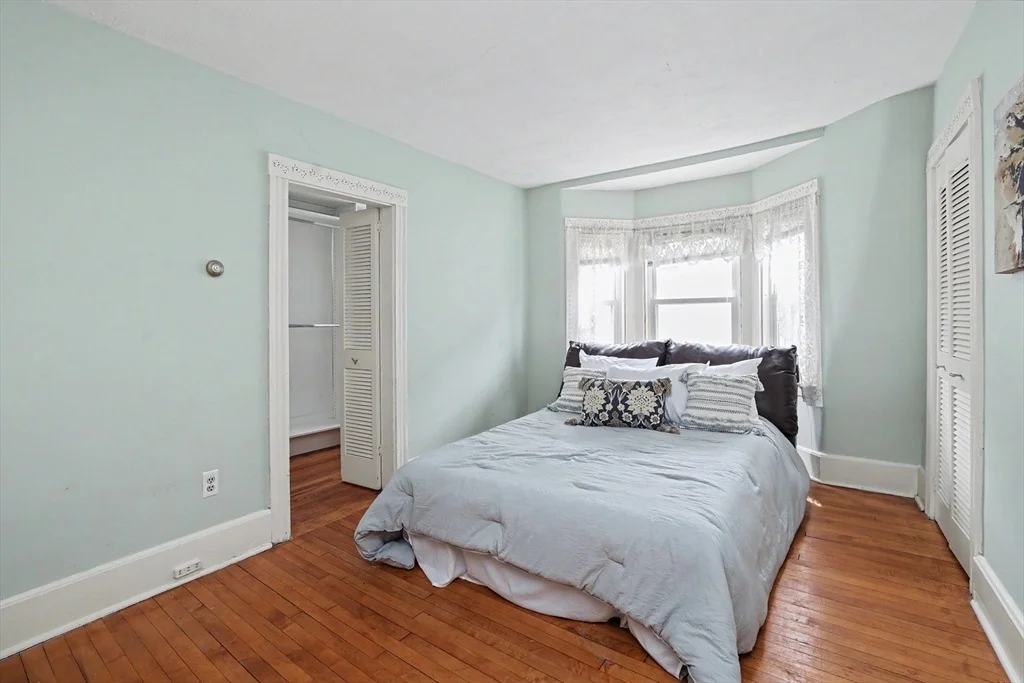 Photo of 83 Beacon