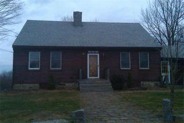 Photo of 137 Britton Rd W