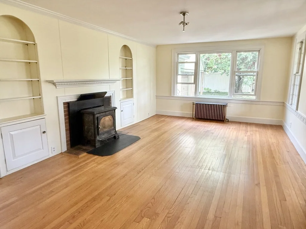 Photo of 9 Eastern Ave