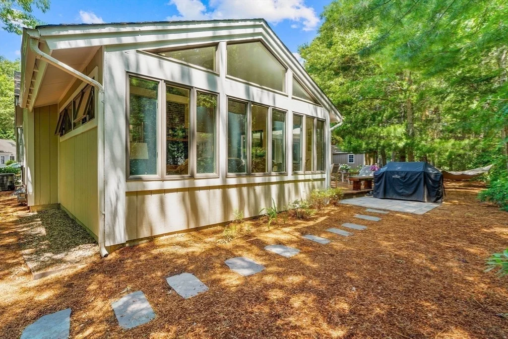 Photo of 261 Fells Pond Road