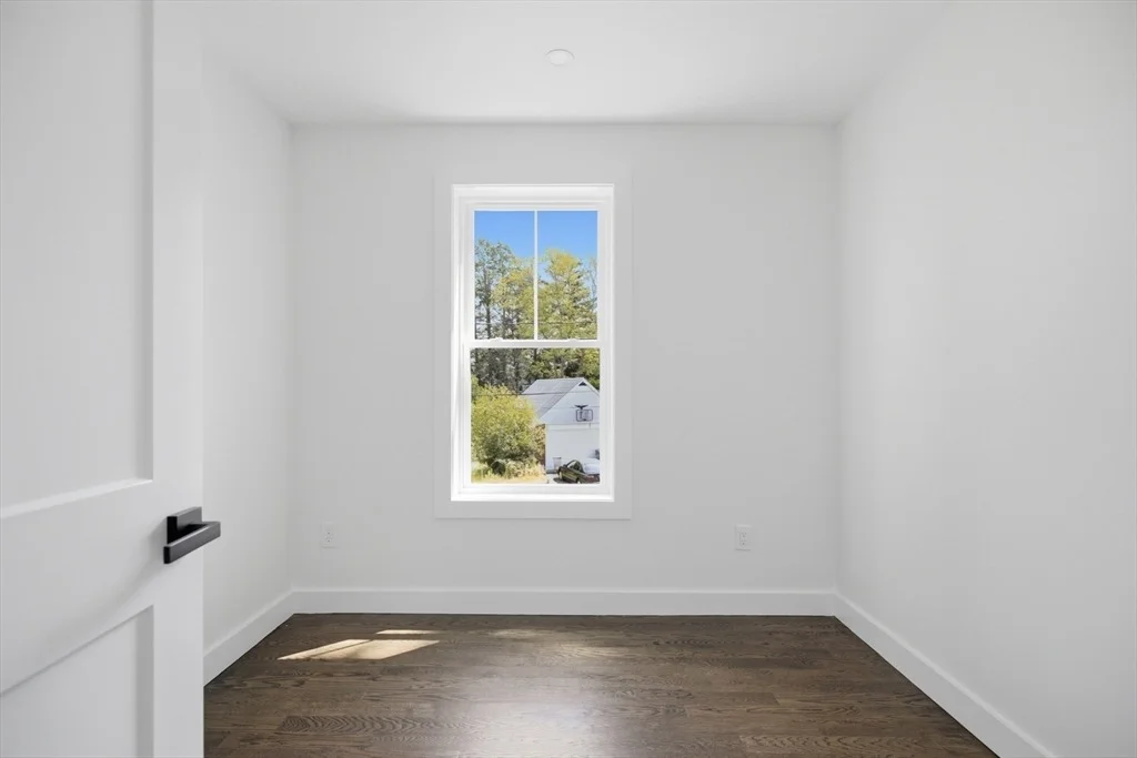 Photo of 61 Mcalee Ave