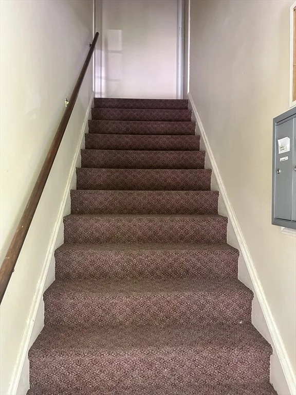 Photo of Unit C at 80 Colonial Cir
