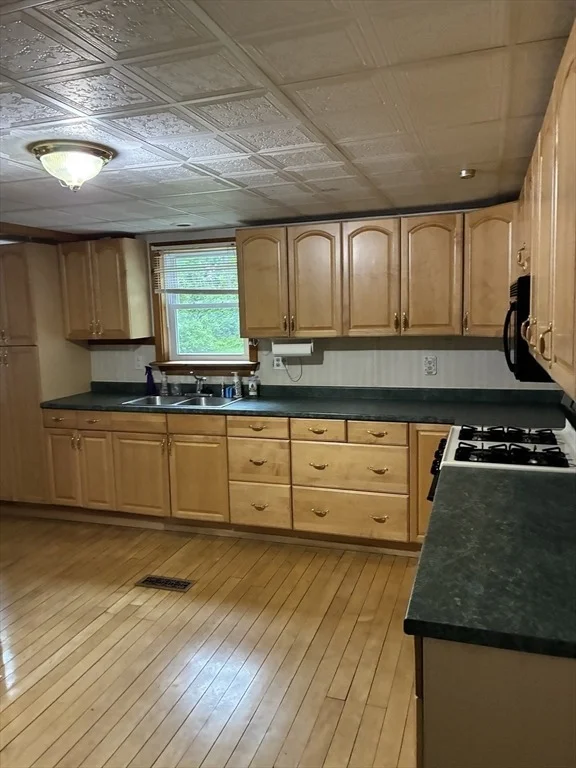 Photo of 8 Benjamin Rd