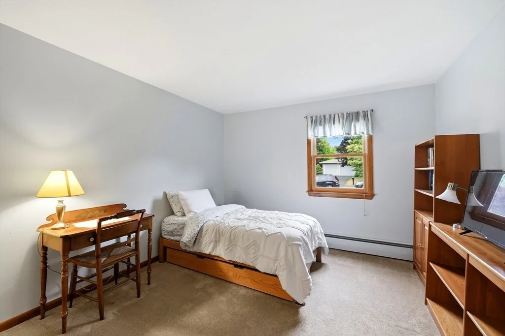 Photo of 48 Hickory Dr