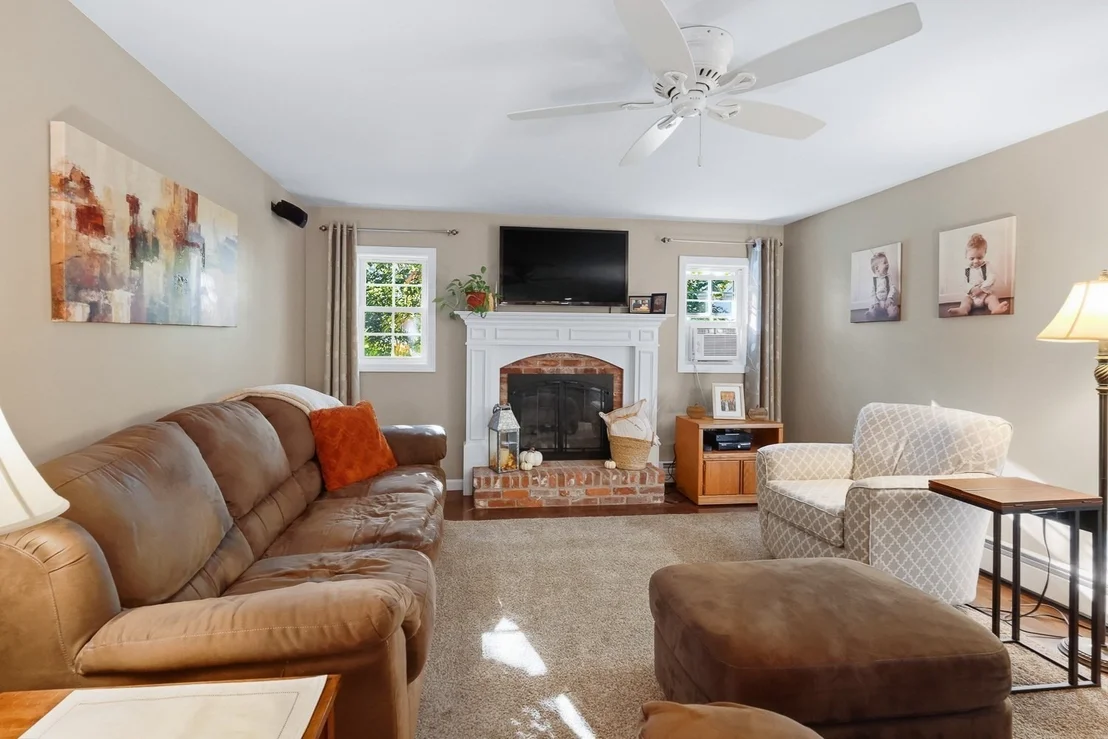 Photo of 14 Oak Cir
