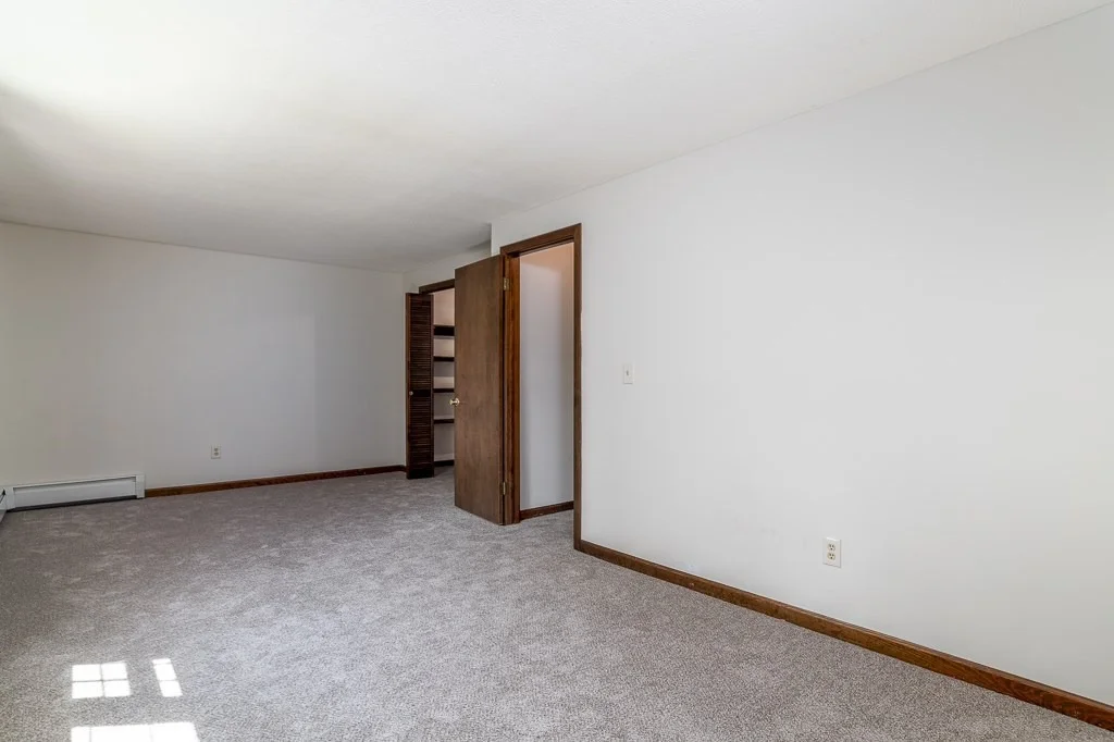 Photo of 184 Cambridge Cir