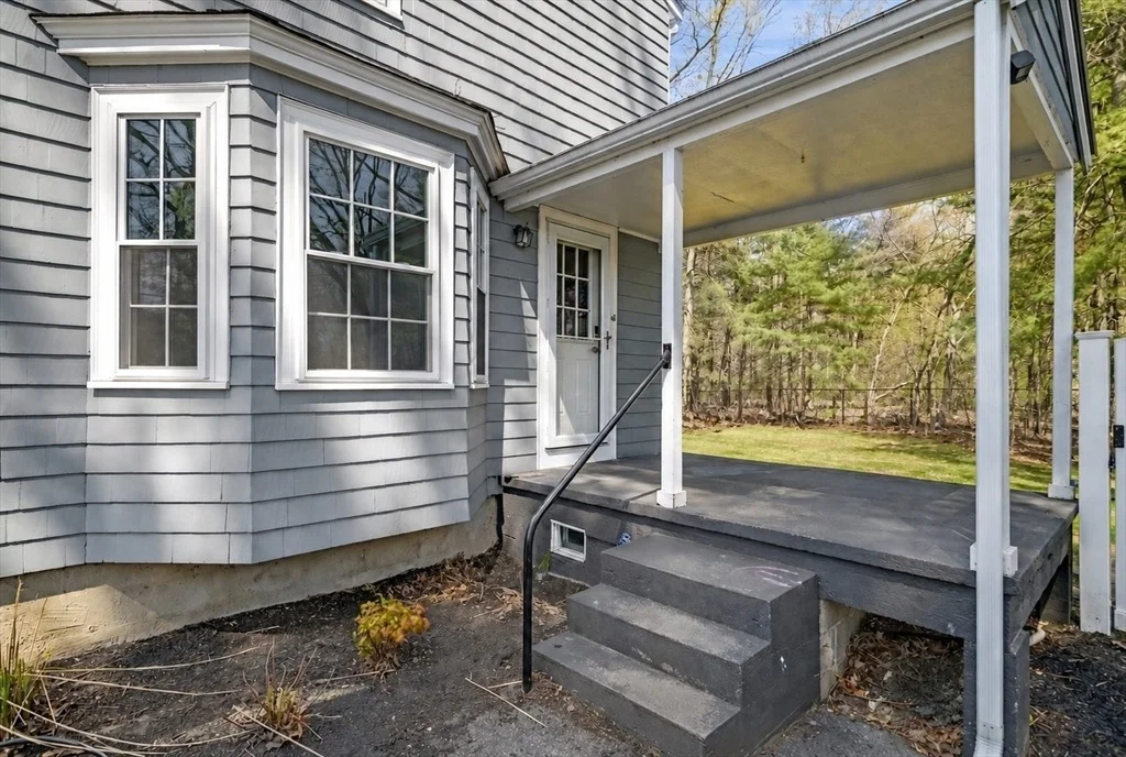 Photo of 18 Cedarcrest Rd