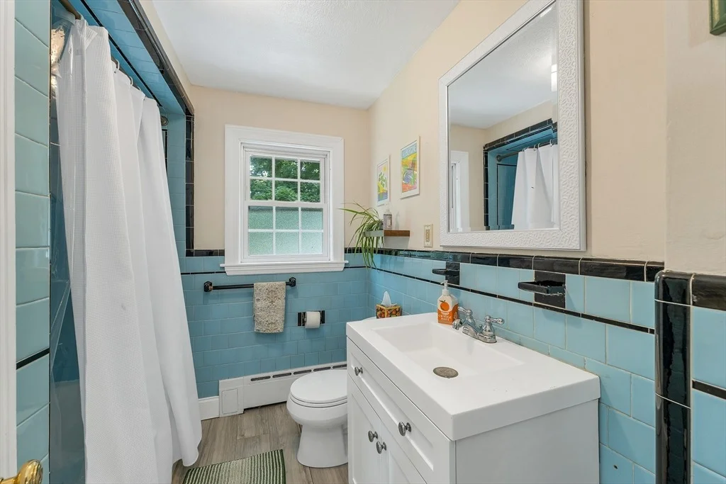 Photo of 121 Elm St