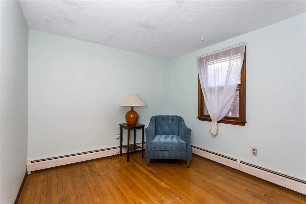 Photo of 955 Summer Street