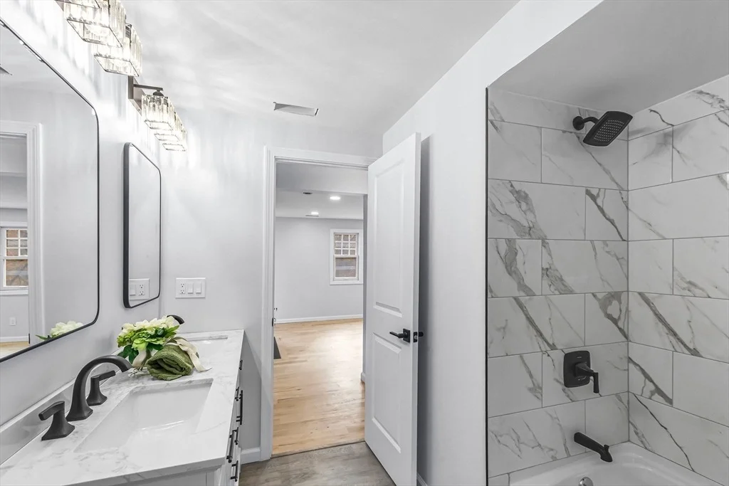 Photo of 143 James St