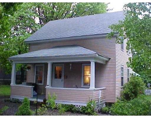 Photo of 9 1/2 Maple Street