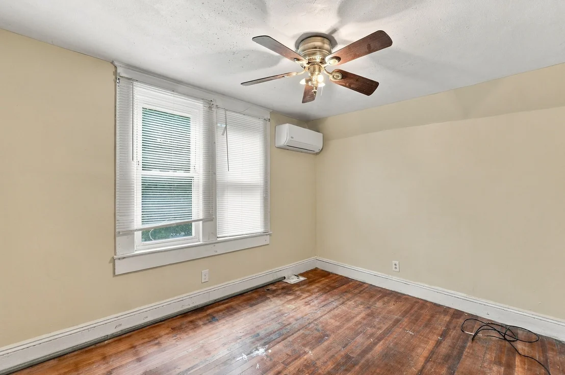 Photo of 132 Gilbert Ave
