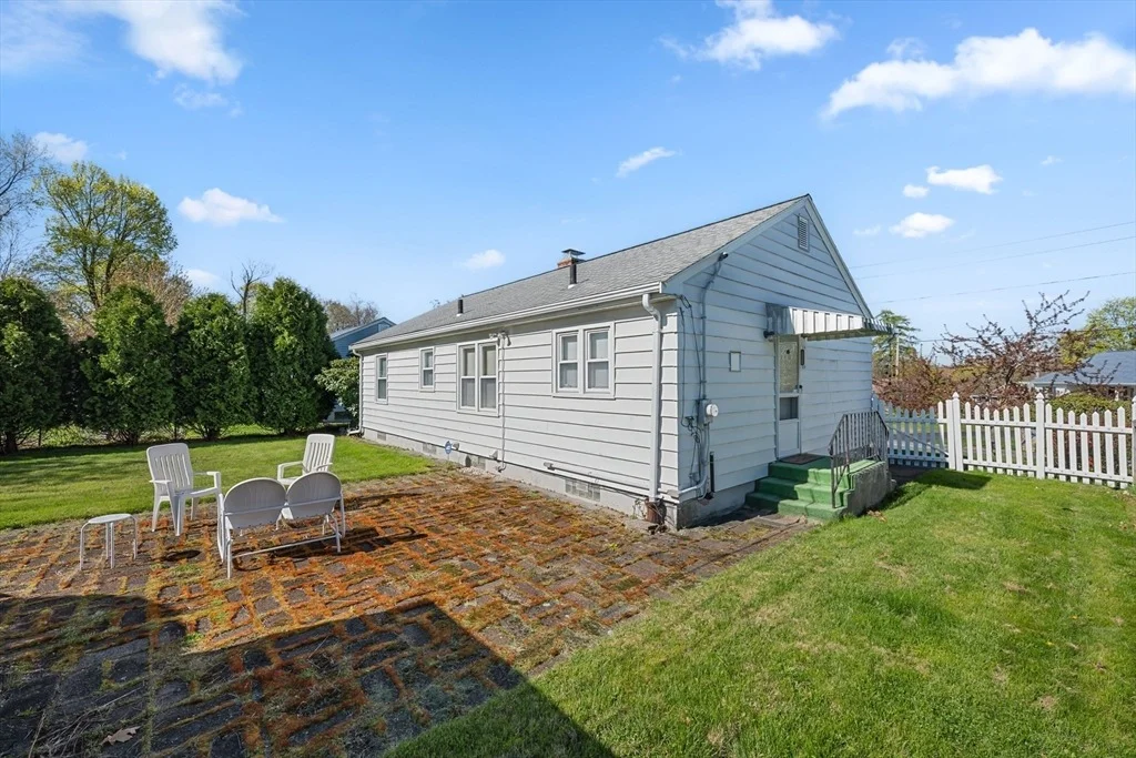 Photo of 16 Thornton Rd