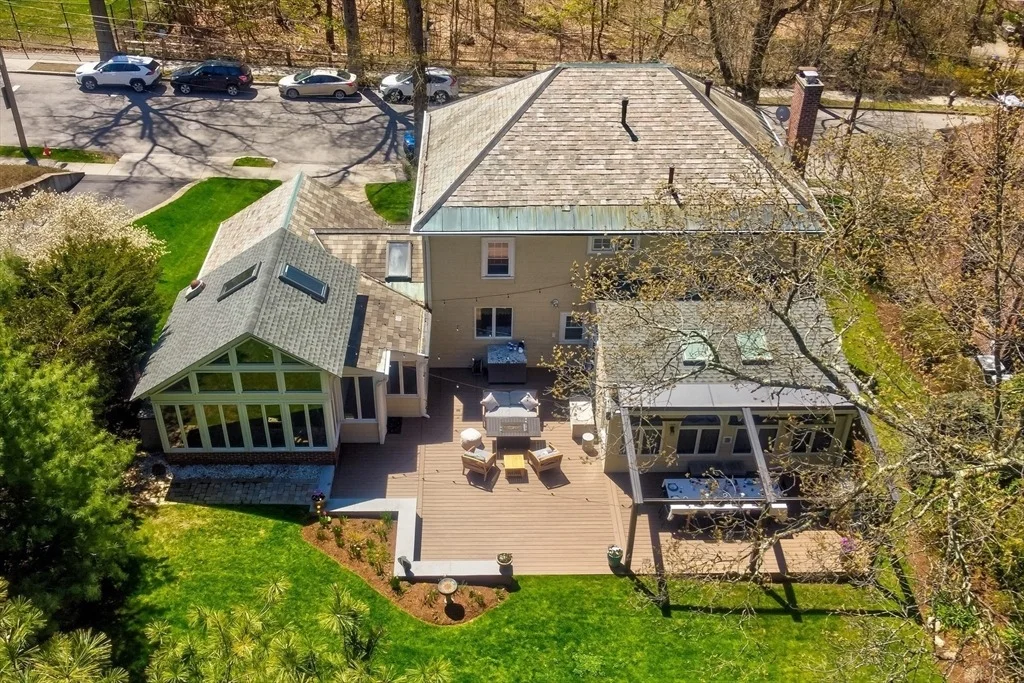 Photo of 152 Beverly Rd