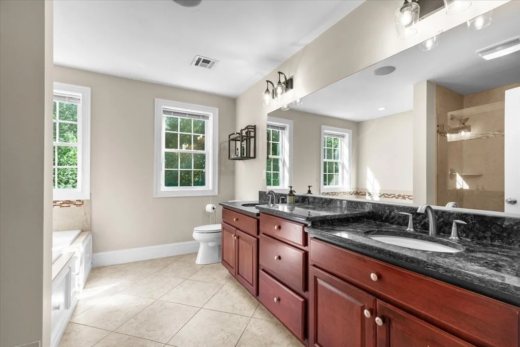 Photo of 71 Silver Fox Rd