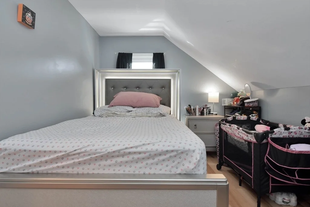 Photo of 87 Abbott St