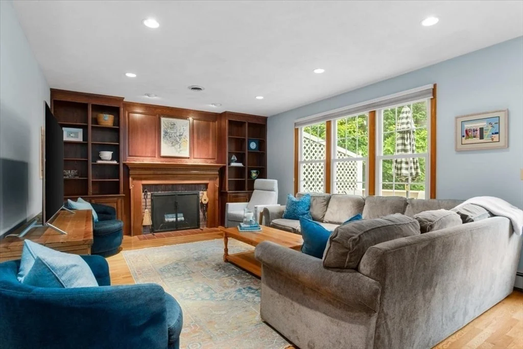Photo of 75 Emerson Rd