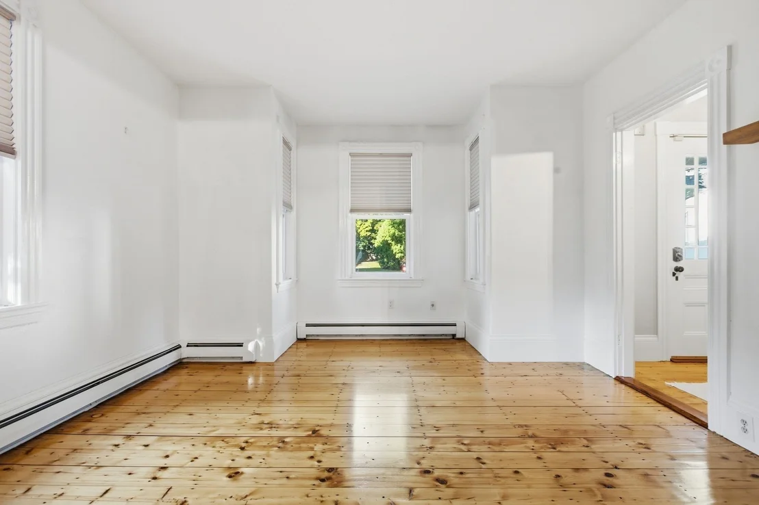 Photo of 10 Eaton St