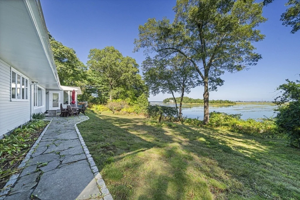 Photo of 110 Damon's Point Road