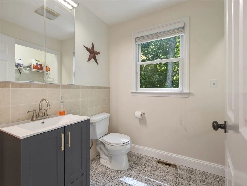 Photo of 448 Middlesex Ave
