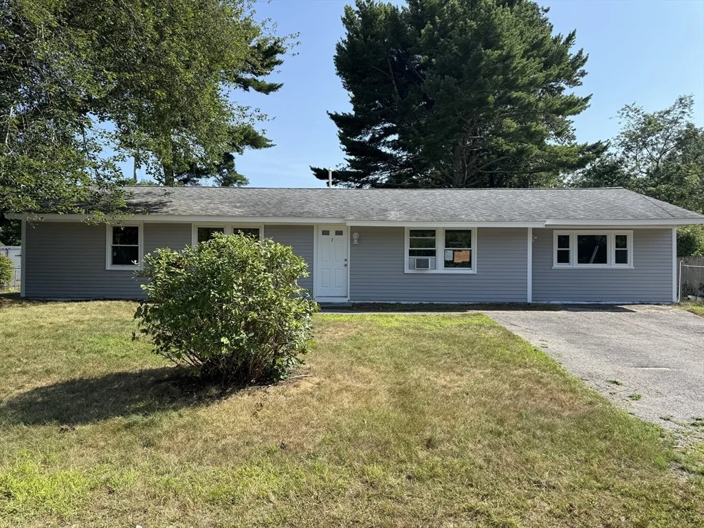 Photo of 7 Terry Ln E