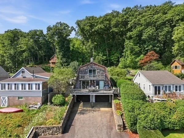 Photo of 21-22 Beach Drive