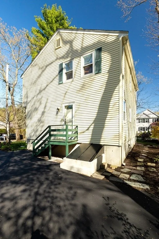 Photo of 2 Marigold Ave