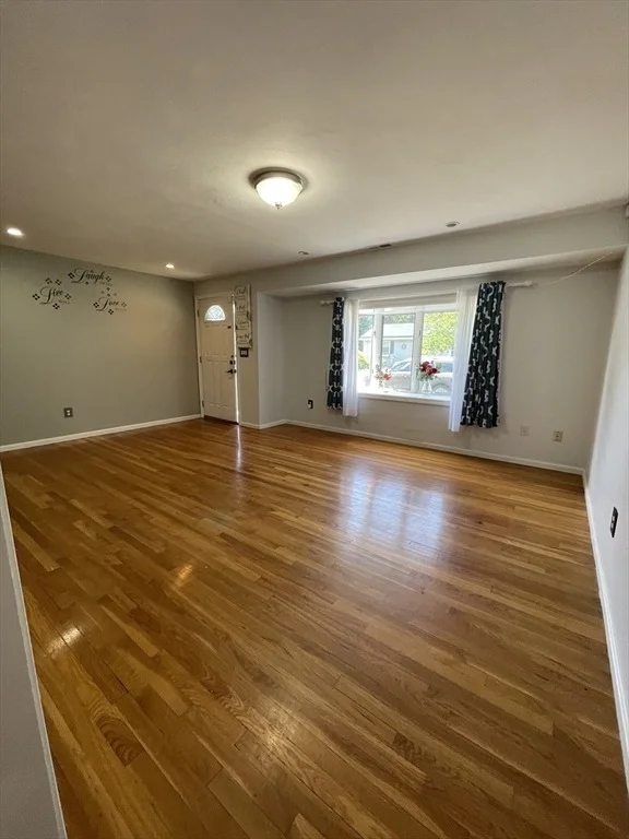 Photo of 55 Barbara Ave