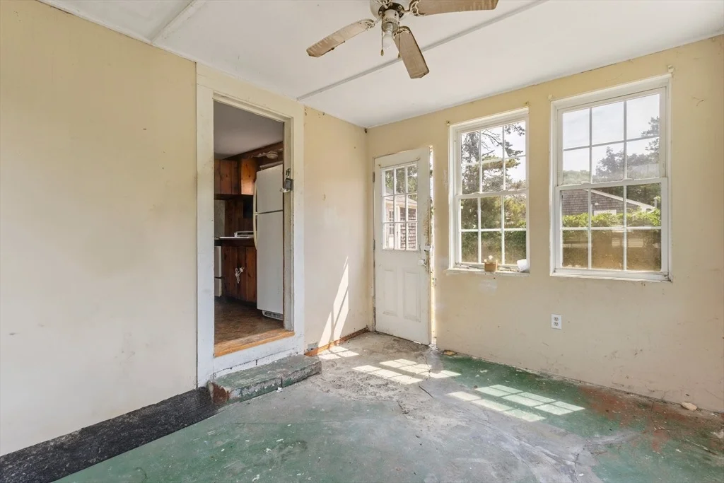 Photo of 6 Elliot Dr