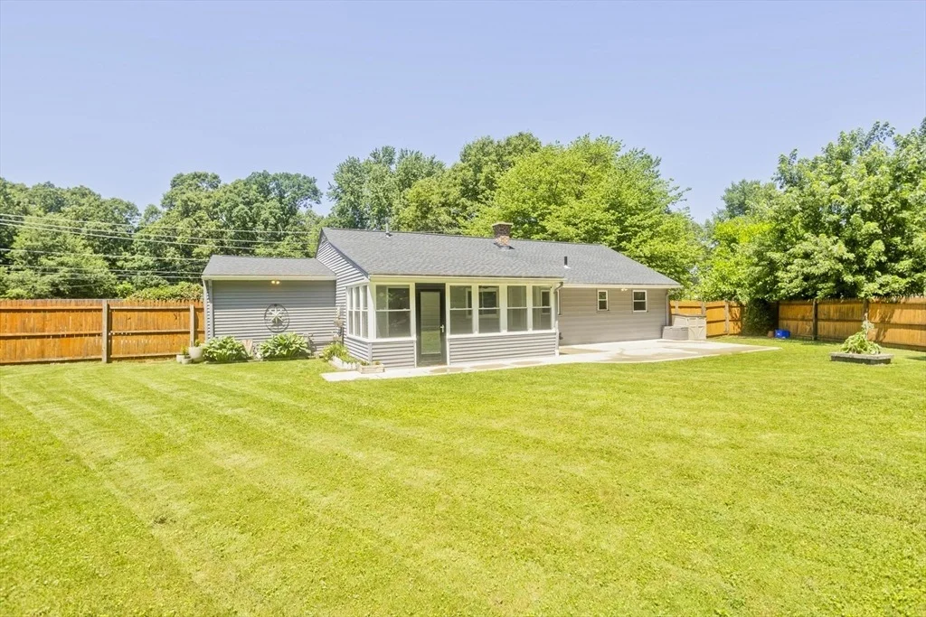 Photo of 101 Old Farm Road