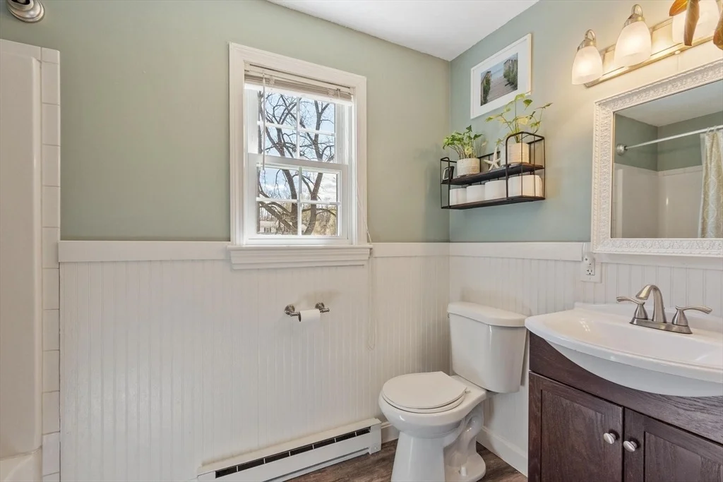 Photo of 40 Ivy Dr