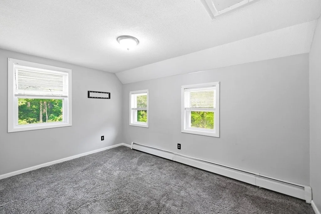 Photo of 705 General Knox Rd