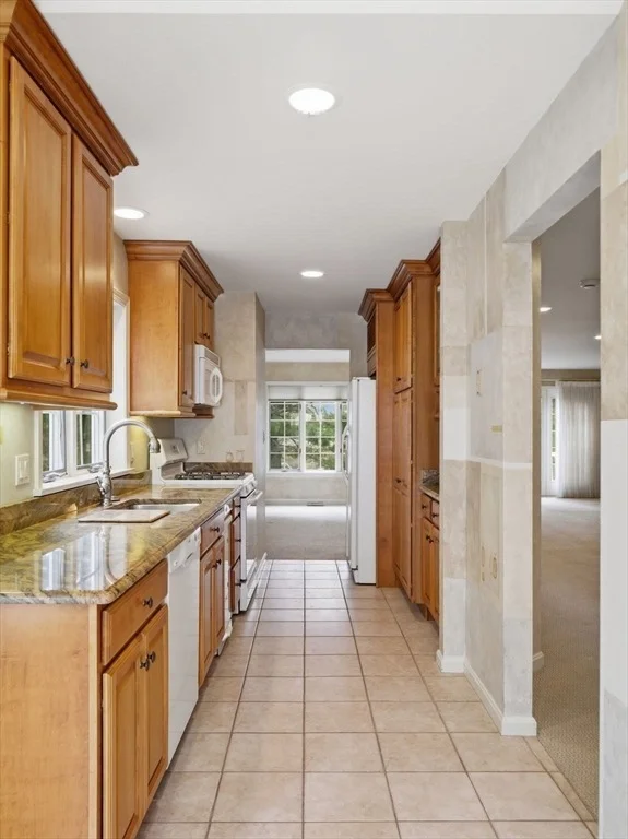 Photo of Unit 3901 at 3901 Knightsbridge Close